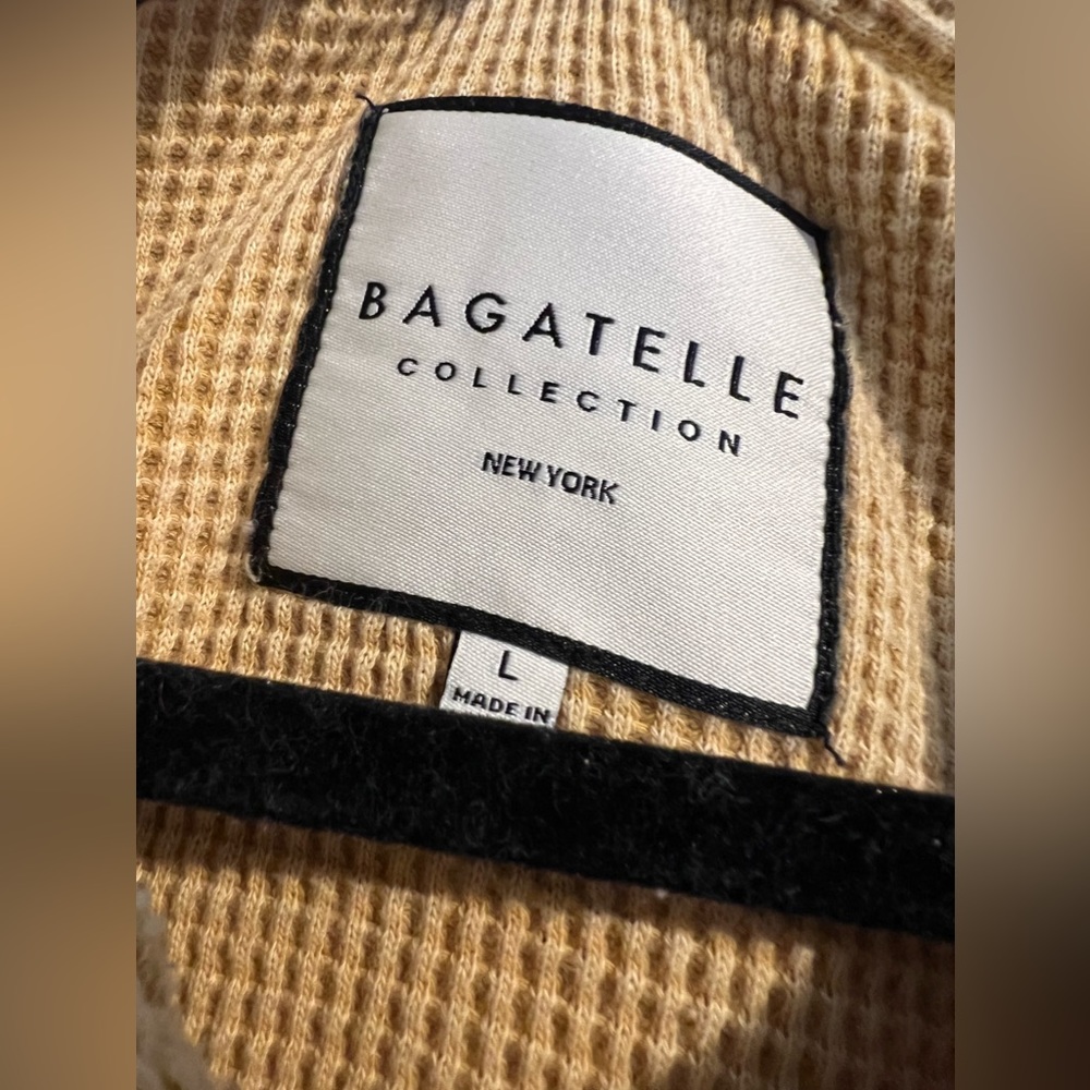 Bagatelle Collection Waffle Yellow Crop Thermal Button Up - Picture 3 of 6